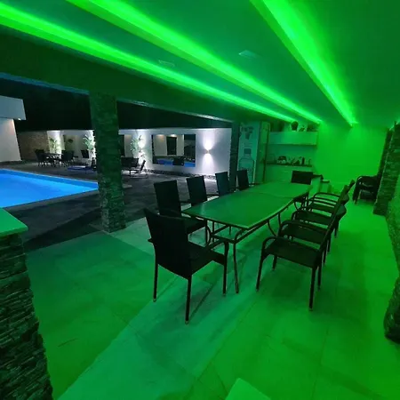 Hotel Wiena *